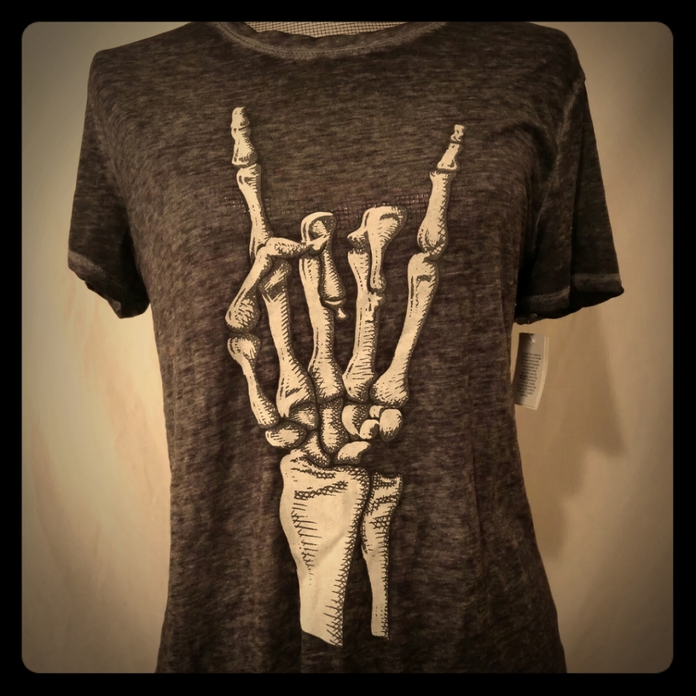 💥SALE3 for $20💥 Zoe+Liv Rock and Roll T-shirt